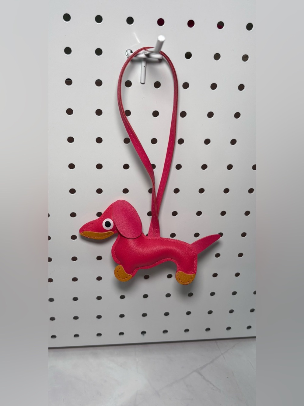 🩷 Hot Pink Dachshund Shaped Bag Accessory